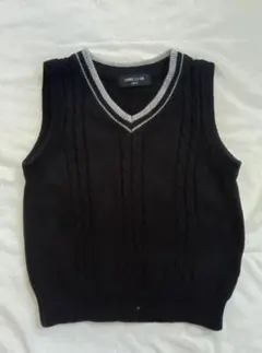 COMME CA ISM 黒 Vネック ベスト 100A