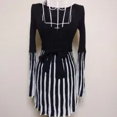 新品未使用　ニットストライプミニワンピース　ブラック系　フリーサイズ