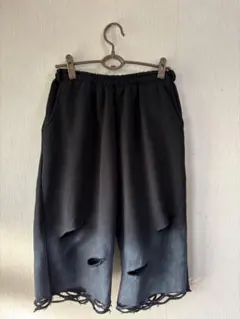 ダメージ加工 ブラックショートパンツ