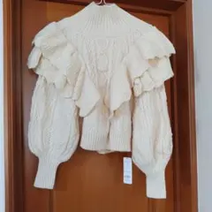 W♥C 新品フリルニットセーター ホワイト