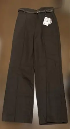 秋先取りセール　新品未使用　ピンタックフレアパンツ
