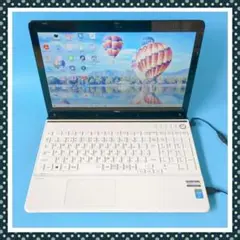 美品❣️設定済ですぐに使えるカメラ付白ノートパソコン✨特大1TB
