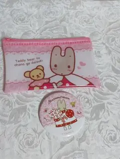 サンリオ マロンクリーム　 缶バッジ　 フラットポーチ 2点セット