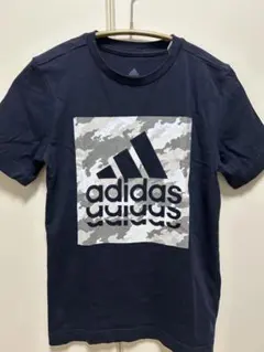 adidas ネイビー カモフラージュ Tシャツ 140㎝