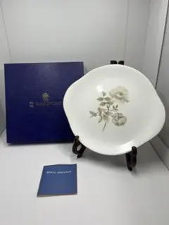 Item thumbnail for item f9aa5302-5ec5-40a2-9556-70e96f54ced4