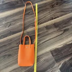 Hロゴ スマホショルダーバッグ ブラック×ブラウン - メルカリ