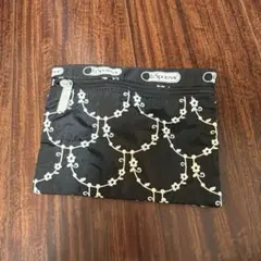 LeSportsac 花柄ポーチ 黒