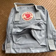 FJALLRAVEN Kanken リュック グレーのサムネイル