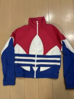 adidasナイロンジャケット　XSサイズ
