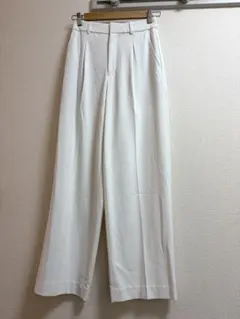 UNIQLO タックワイドパンツ　ホワイト　S