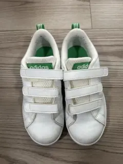 adidasneo ホワイト ベルクロ スニーカー