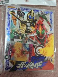 仮面ライダーセイバー クリアファイルセット 2枚入り - メルカリ