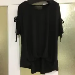 最終処分価格！新品 黒 肩あき カットソーのサムネイル