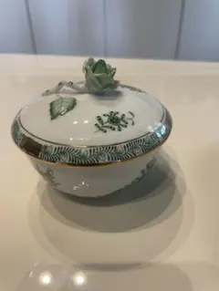 ヘレンド（Herend）」蓋付きシュガーボウルのサムネイル
