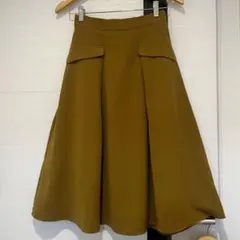 SHIPS春秋 からし色ミモレ丈スカートのサムネイル