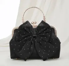 リボン付き黒クラッチバッグ