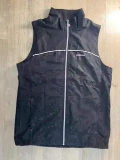 【DISCUS】スポーツベスト ペイズリー柄 フルジップ ブラックレディース