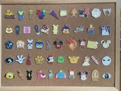 ディズニー ピンバッジ まとめ売り 30点セット - メルカリ