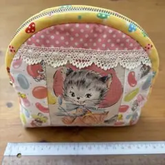 メリーボンボンの布製ポーチ