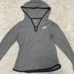 NIKE ナイキ パーカー グレー 長袖 スリットネックのサムネイル