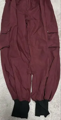 バーガンディ サルエルパンツ　赤　ズボン