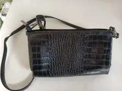 黒 クロコダイル型押し ショルダーバッグ