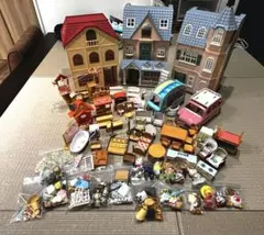 シルバニア　デラックスセレブレーションホーム、赤い屋根の家　車2台 小物セット