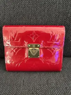 Louis Vuitton 二つ折り財布 赤