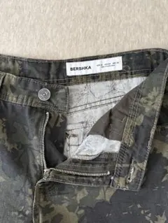 Bershka ローライズパンツ​​​​​​​​​​​​​​​​ EUR36