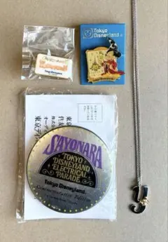 東京ディズニーランド　缶バッチ　ピンバッジ　ペンダント　レトロ　昭和