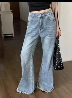 新品　フレアデニムパンツ フリンジ裾　ストーン付