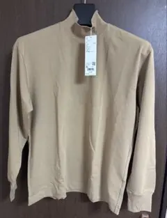 タートルネック 綿ベージュ