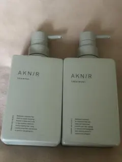 AKNIR アクニー シャンプー トリートメント セット 300ml 新品未開封のサムネイル