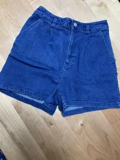 ショートパンツ