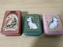 Caffarel クリスマスデザイン Maryチョコ　猫のイラスト柄　缶