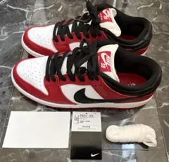 2026年最新】NIKE sb dunk low chicagoの人気アイテム - メルカリ