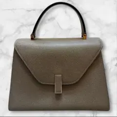 Item thumbnail for item 56236806-5a3c-44b4-980d-a3f6ce347695