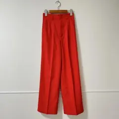 GU 赤 タック入りハイウエストパンツ