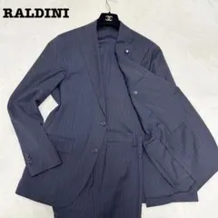 美品　LARDINI ラルディーニ ストライプ柄 セットアップ ビジネススーツのサムネイル