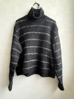 タートルネックセーター 黒とグレー