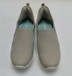 CLOSSHI スリッポン スニーカー M 新品未使用 ベージュ系 軽量