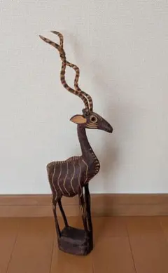 アフリカンスタイル 木製彫刻 中型　おまとめ アフリカ民芸品】 木彫りの鹿 43㎝ 置物 工芸品 - メルカリ