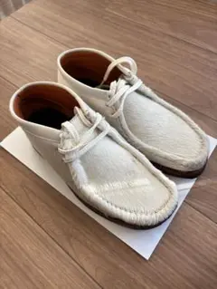 【Padmore & Barnes】 ホワイトハラコワラビー型シューズ