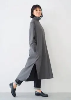 ハイネックシャツ