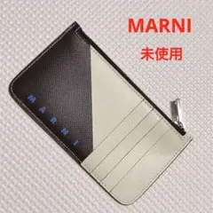 未使用 希少 MARNIマルニ レザー二つ折り財布 マルチカラー ヨット 