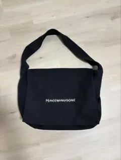 peaceminusone oversized messengerbag - メルカリ