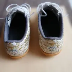 MIZUNO ALPHA ホワイト/ゴールド フットサルシューズ