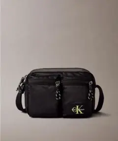 Calvin Klein ユーティリティカメラバッグ　ショルダーバッグのサムネイル