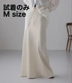 LOWRYS FARM ストレッチサテンスカート　Mアイボリー