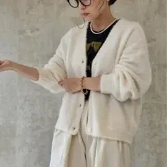 BONJOUR SAGAN シャギーVネックカーディガン　アイボリー
